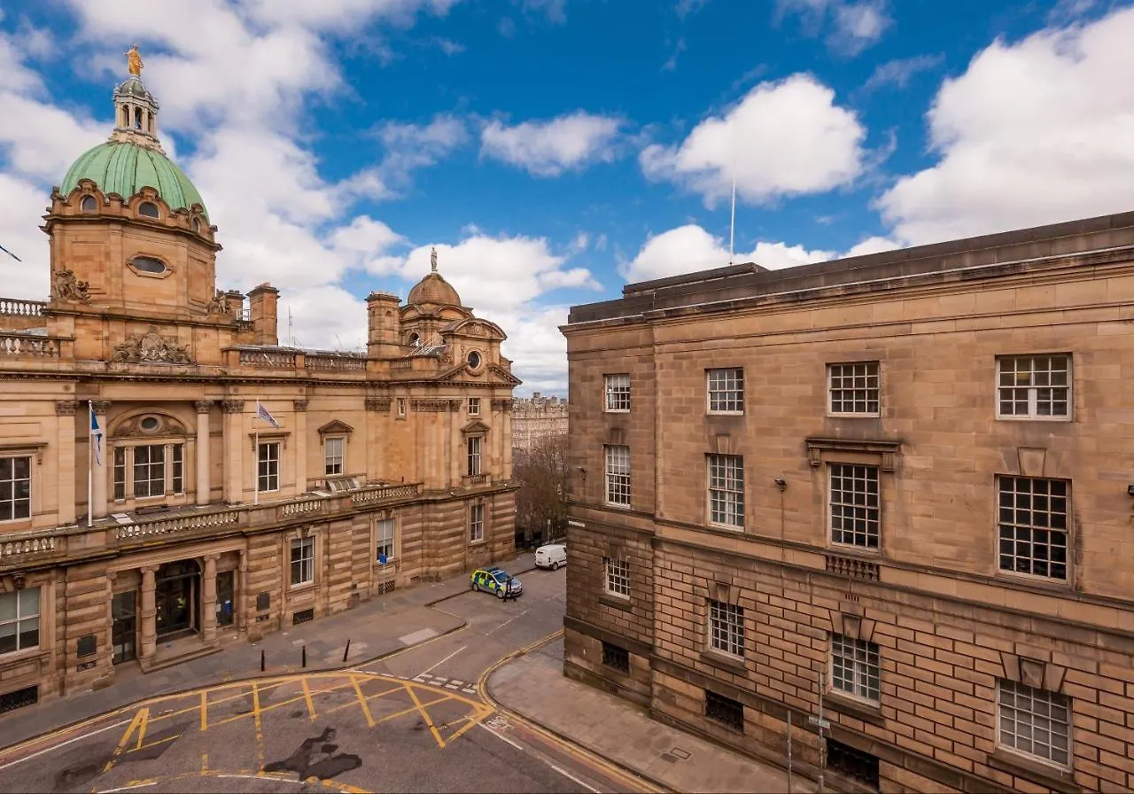 Bank St Royal Mile Apartment Edinburgh