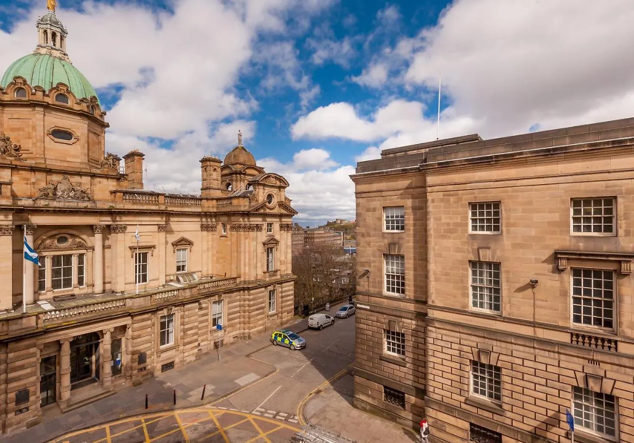 Bank St Royal Mile Apartment Edinburgh United Kingdom