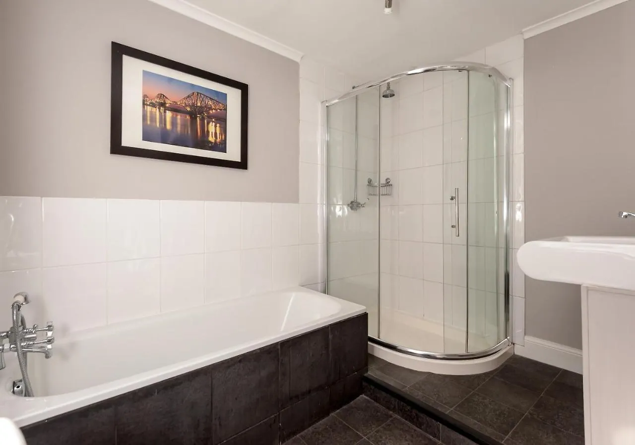 Bank St Royal Mile Apartment Edinburgh